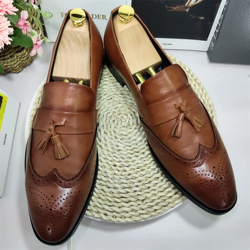 Men Dress Shoes 2022 New Fashion Luxury Office Footwear Wedding Design Men Formal Shoes chaussure homme
Men Dress Shoes 2022 New Fashion Luxury Office Footwear Wedding Design Men Formal Shoes chaussure homme