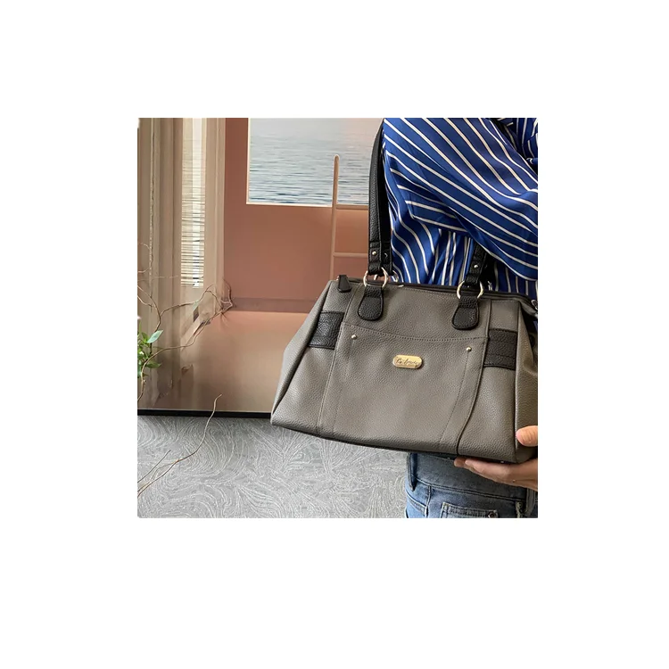 Factory direct sale high quality pebble color leather messenger bag fashion simple handbag
Factory direct sale high quality pebble color leather messenger bag fashion simple handbag