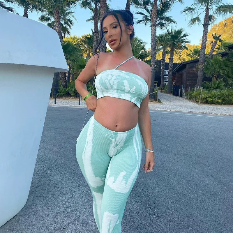 2022 New Arrivals Spring Summer Printed Crop Top Pant Set Women Casual Fitness Two Piece Pants Set
2022 New Arrivals Spring Summer Printed Crop Top Pant Set Women Casual Fitness Two Piece Pants Set
