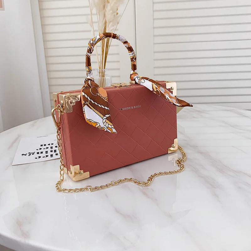 2021 New Woman Solid Color Retro Casual All-match Luxury Chain Rectangle Pu Leather Ribbon Cross-body Handbag, Custom
2021 New Woman Solid Color Retro Casual All-match Luxury Chain Rectangle Pu Leather Ribbon Cross-body Handbag, Custom