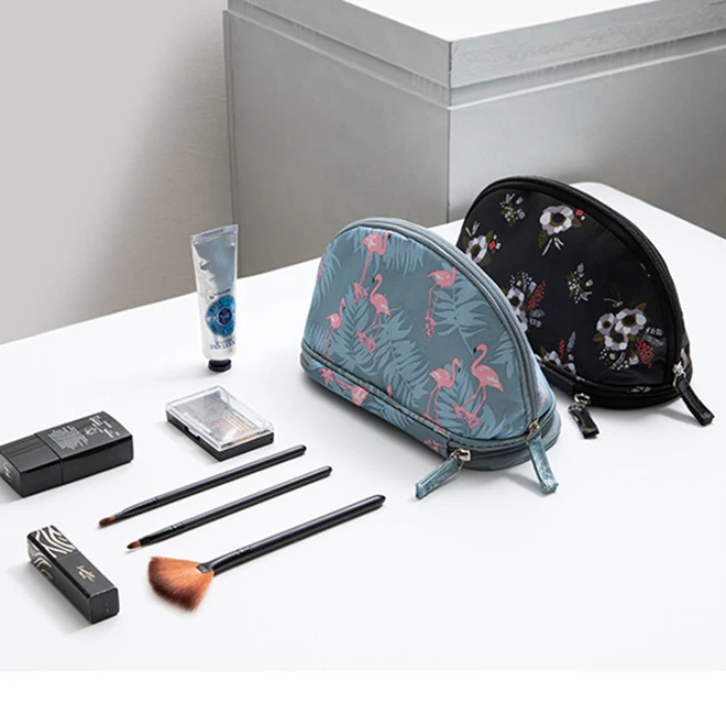 Wholesale eco friendly stylish semicircle double layer luxury cosmetic make up brush bag
Wholesale eco friendly stylish semicircle double layer luxury cosmetic make up brush bag