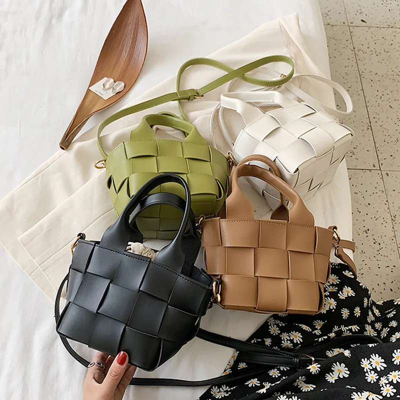 Vintage simple design fashion wholesale woven shoulder handbags women bucket crossbody purse pu leather tote bag, 4 colors
Vintage simple design fashion wholesale woven shoulder handbags women bucket crossbody purse pu leather tote bag, 4 colors