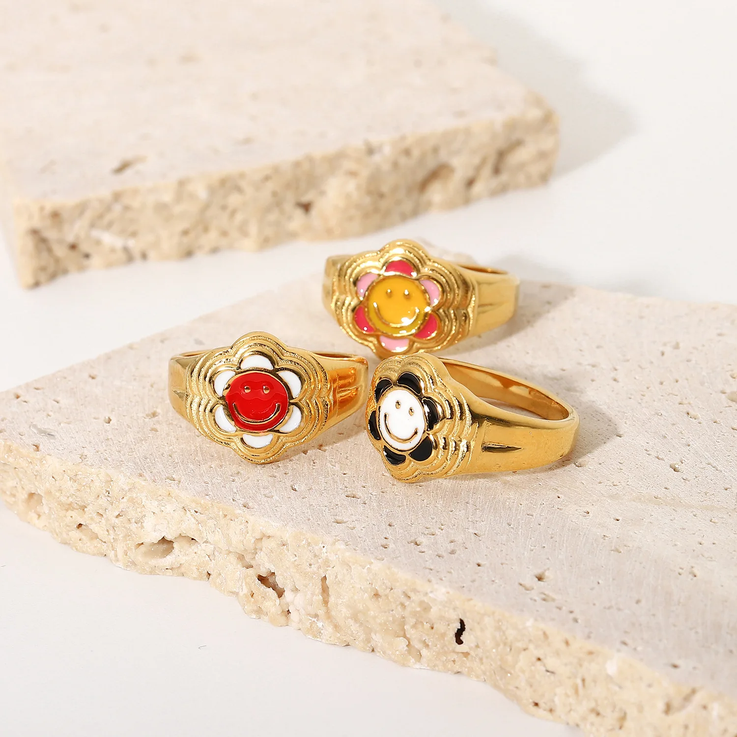 2021 Stainless Steel Smile Face Enamel Rings 18k Gold Chunky Rainbow Flower Enamel Rings
2021 Stainless Steel Smile Face Enamel Rings 18k Gold Chunky Rainbow Flower Enamel Rings