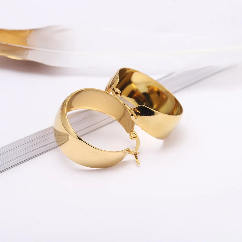 2022 Fashion Trend Women Jewelry Aretes De Moda Large Wide Stainless Steel Gold Plated Hoop Earrings
2022 Fashion Trend Women Jewelry Aretes De Moda Large Wide Stainless Steel Gold Plated Hoop Earrings