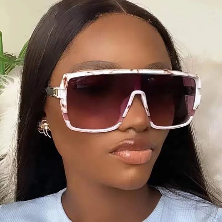 920 Fashion Flat Top One Piece Lens Floral Frame Square Oversized Shades Luxury Sunglasses Women 2022, 6 colors
920 Fashion Flat Top One Piece Lens Floral Frame Square Oversized Shades Luxury Sunglasses Women 2022, 6 colors