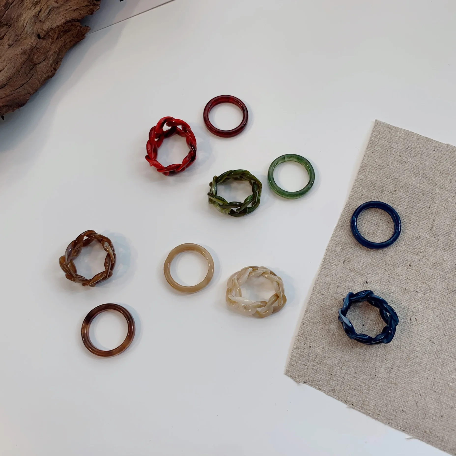 Two-piece Retro Chain Resin Ring Korean Amber Minimalist Ring Women Personality Ring Trendy, Colourful
Two-piece Retro Chain Resin Ring Korean Amber Minimalist Ring Women Personality Ring Trendy, Colourful