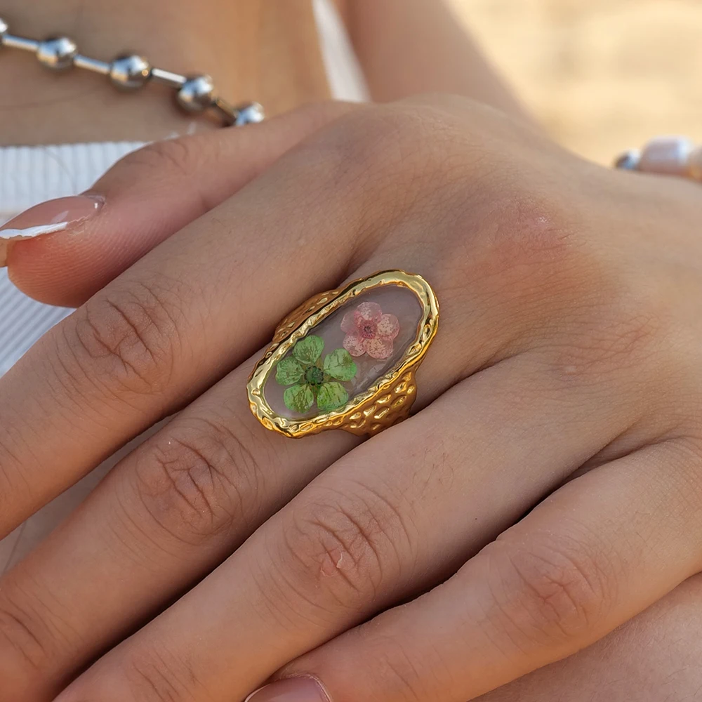 Delicate Jewelry 18K Gold Plated Stainless Steel Oval Shape Real Colorful Eternal Plum Flower Ring for Girls
Delicate Jewelry 18K Gold Plated Stainless Steel Oval Shape Real Colorful Eternal Plum Flower Ring for Girls