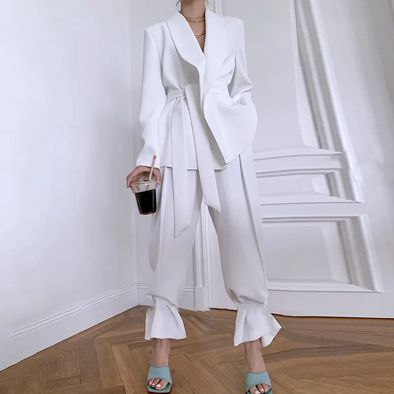 Women white two pieces blazer set elegant style with slim pant office blazer set for ladies
Women white two pieces blazer set elegant style with slim pant office blazer set for ladies