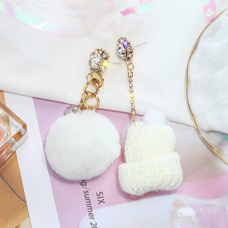 fashion jewelry trendy white fur drop hat earrings
fashion jewelry trendy white fur drop hat earrings