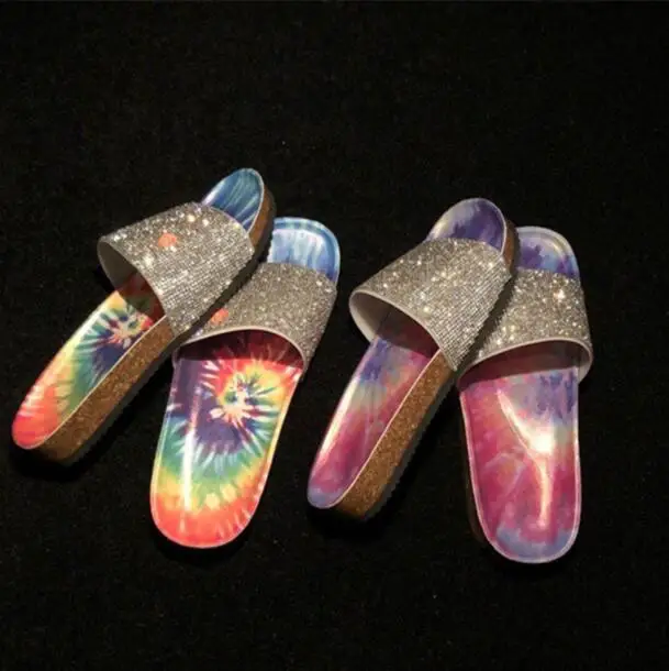 2021 Summer New Bohemian Versatile Fashionable Beach Flip Flops Women Rhinestone Bling Sandals
2021 Summer New Bohemian Versatile Fashionable Beach Flip Flops Women Rhinestone Bling Sandals