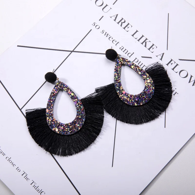 2021 Popular New Creative Personality Geometric Water Droplet Hollow Diamond Tassel Women Earrings, Picture shows
2021 Popular New Creative Personality Geometric Water Droplet Hollow Diamond Tassel Women Earrings, Picture shows