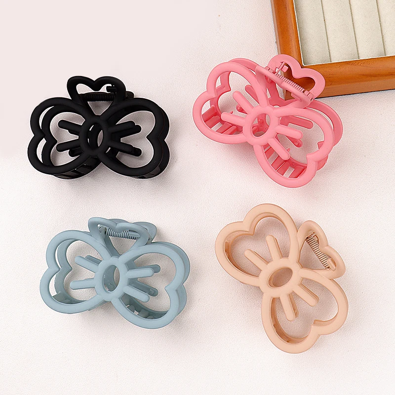 

Bowknot Hollow Out Acrylic Shark Claw Clips Candy Color Cute Haarklammer For Girls Exquisite Solid Color Hair Accessories Women