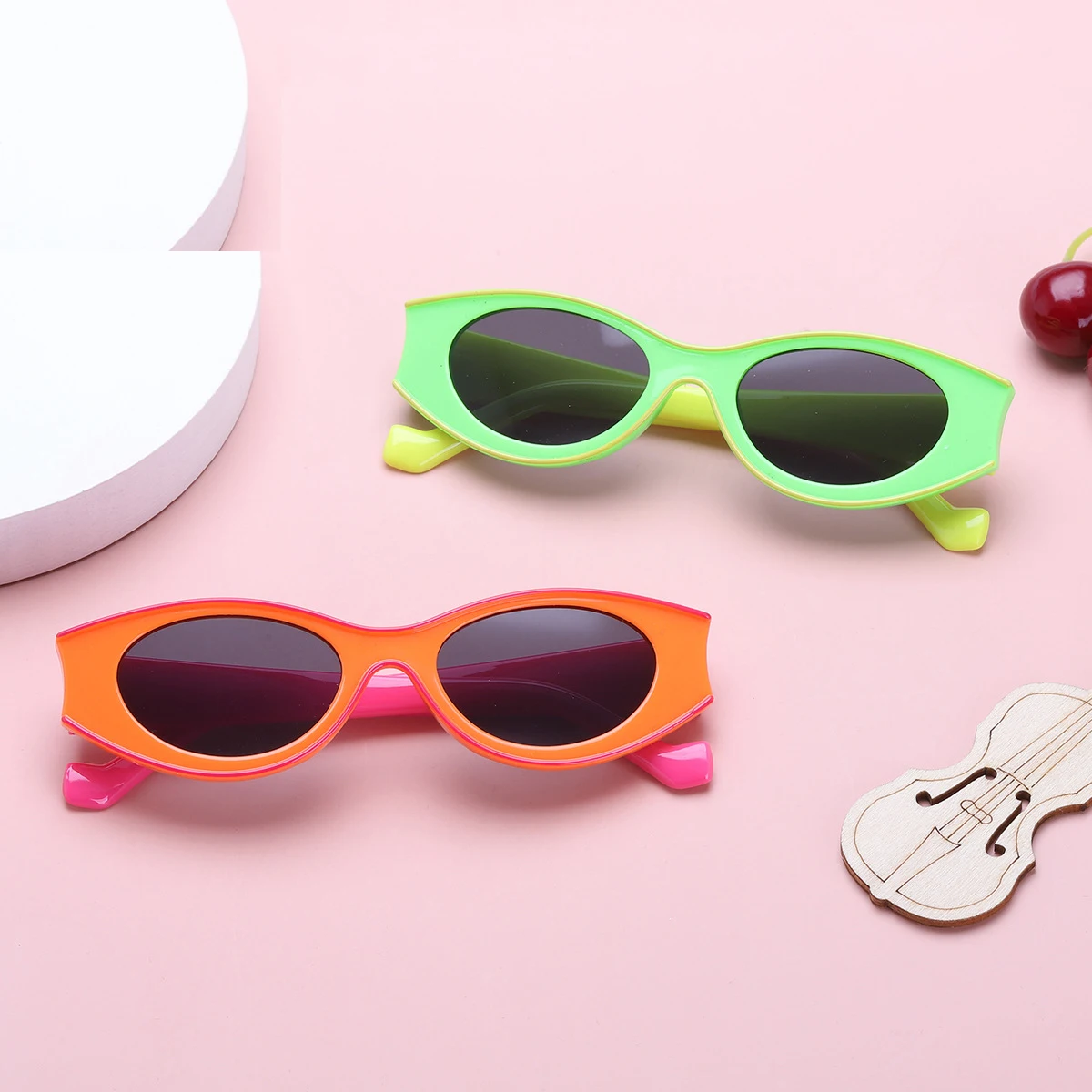 Kids Fashion Hot Sale Mom Same Style Sunglasses 2021 Sunglasses Kids, Customized available
Kids Fashion Hot Sale Mom Same Style Sunglasses 2021 Sunglasses Kids, Customized available