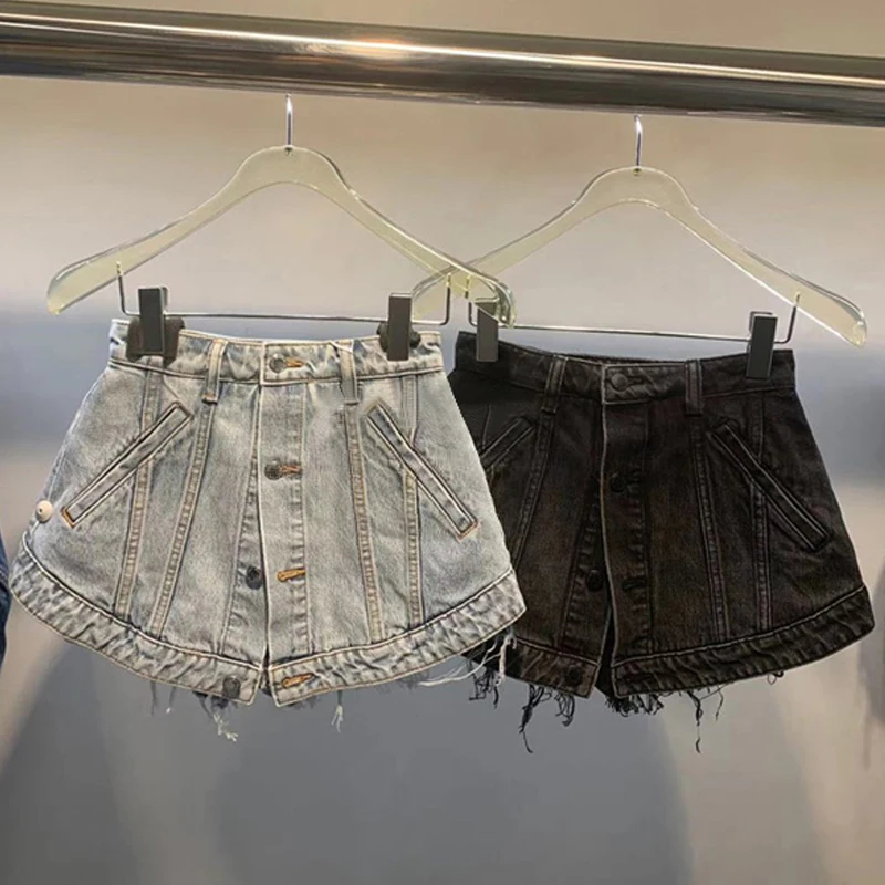 2021 Summer jeans tassel skinny shorts high waist denim casual short trousers women shorts
2021 Summer jeans tassel skinny shorts high waist denim casual short trousers women shorts