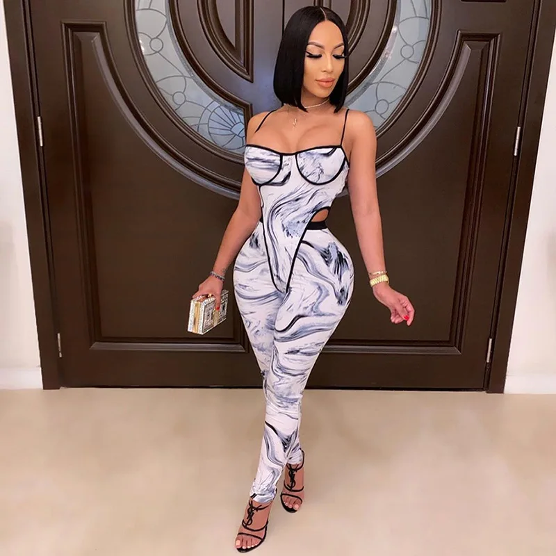 White Print Women's Two Piece Set Sling Sleeveless jumpsuit+Skinny Pants 2021 NEW Arrival Streetwear Set, Picture
White Print Women's Two Piece Set Sling Sleeveless jumpsuit+Skinny Pants 2021 NEW Arrival Streetwear Set, Picture