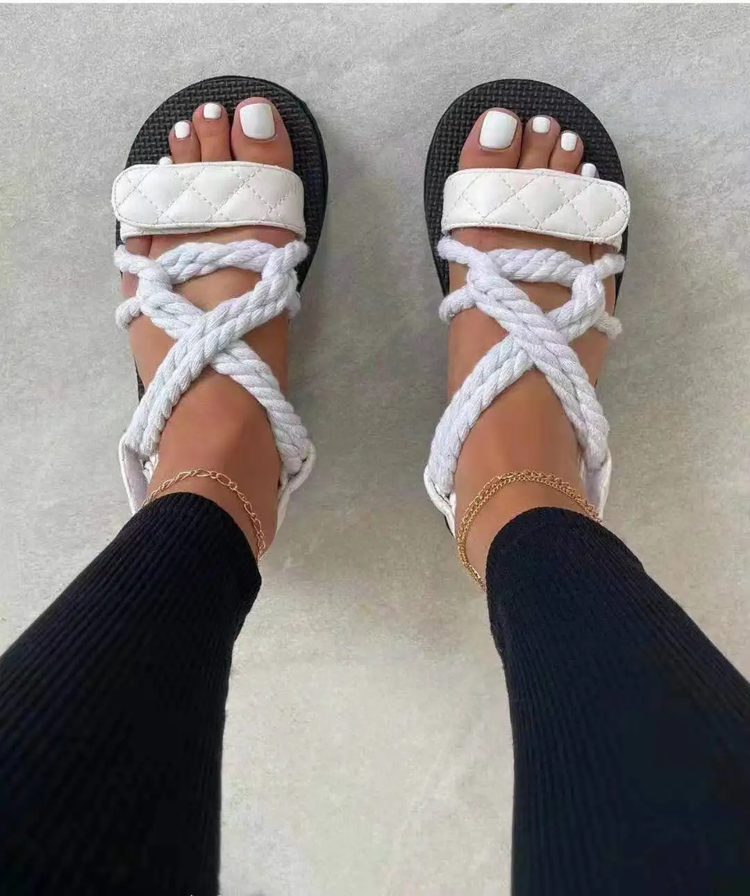 2021 Summer New Style Brand Casual Solid Color Slide Rope Sandal Beach Platform Sandals
2021 Summer New Style Brand Casual Solid Color Slide Rope Sandal Beach Platform Sandals