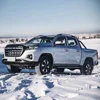 /product-detail/big-diesel-pickup-truck-luxury-cabin-pick-up-4wd-isuzu-2-5t-engine-with-10-inch-color-screen-62308082745.html