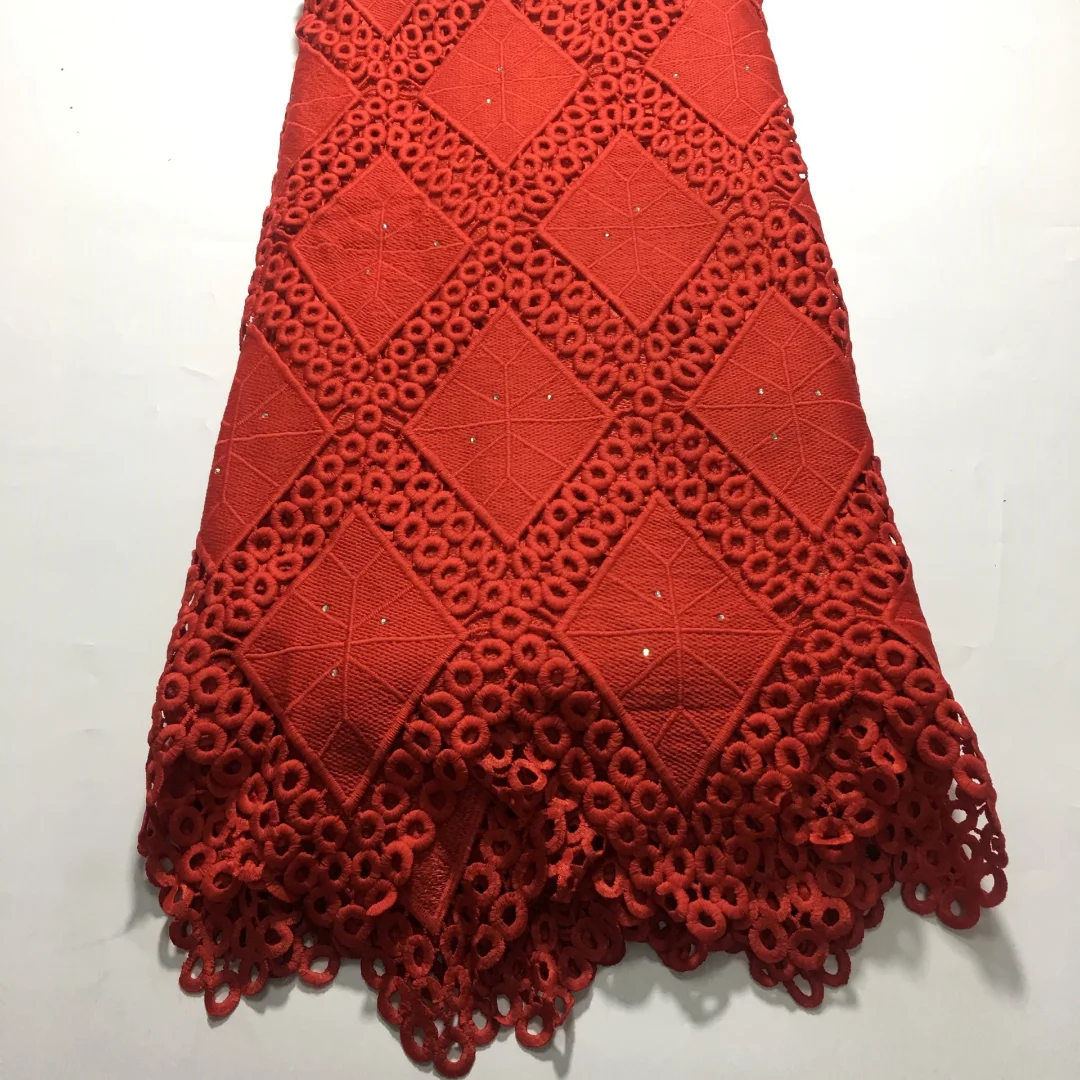 Wholesale High quality water-soluble leaf shape embroidery pure white cotton cord lace beautiful woman party skirt fabric, Cupion
Wholesale High quality water-soluble leaf shape embroidery pure white cotton cord lace beautiful woman party skirt fabric, Cupion