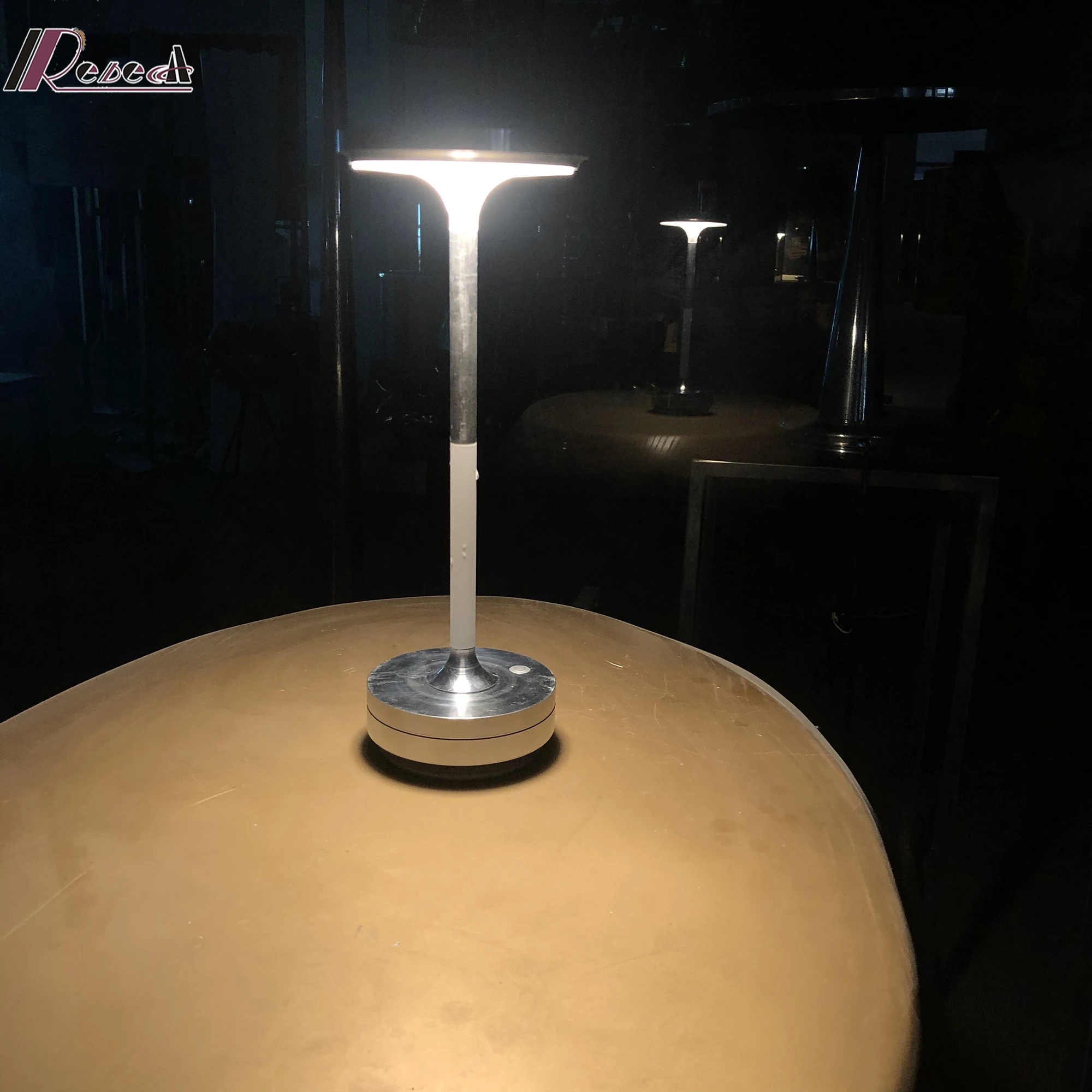 LED Aluminum Alloy Waterproof Rechargeable Desk Lamp Touch Dimming Metal Table Lamps For Bar Living Room Reading Office Light
LED Aluminum Alloy Waterproof Rechargeable Desk Lamp Touch Dimming Metal Table Lamps For Bar Living Room Reading Office Light
