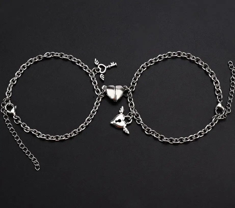 Steel Titanium Couple Bracelet Stainless Steel Heart-shaped Magnet Phase Lock Key Men and Women Bracelet Pair
Steel Titanium Couple Bracelet Stainless Steel Heart-shaped Magnet Phase Lock Key Men and Women Bracelet Pair