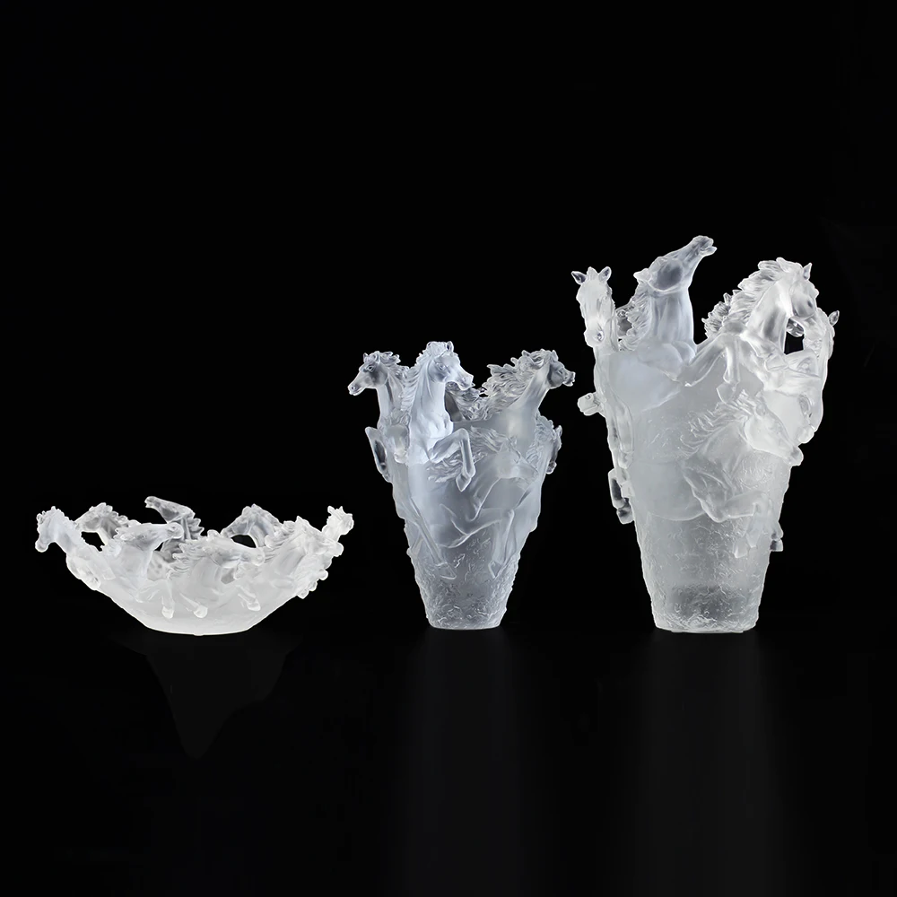 Home decorative glass vase wholesale gift handmade custom coloured crystal vase Horse glass vase Bakhoor burner
Home decorative glass vase wholesale gift handmade custom coloured crystal vase Horse glass vase Bakhoor burner
