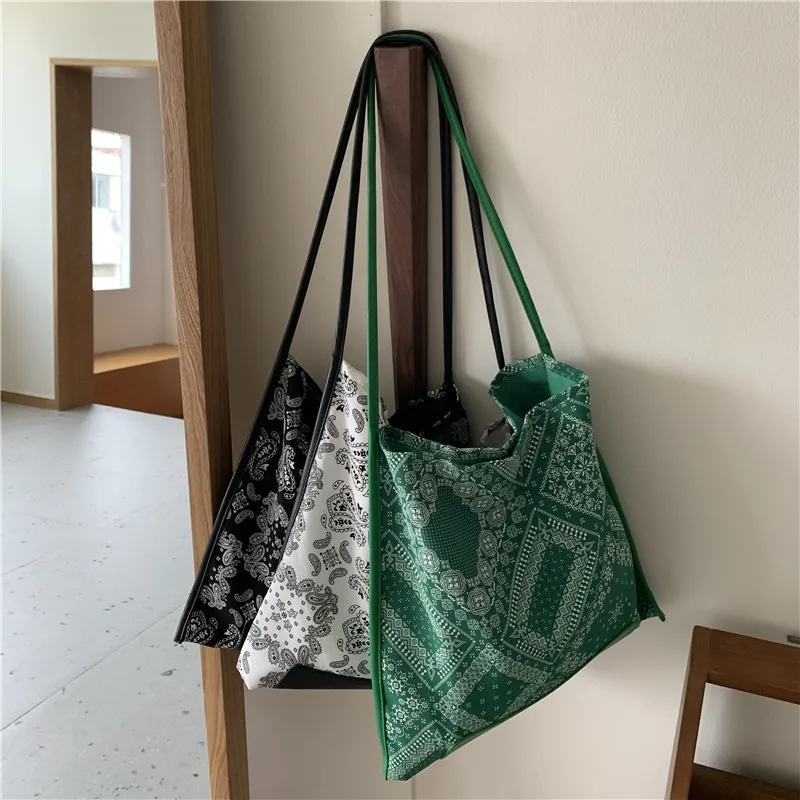 2021 summer custom retro fashion Korean style ladies single shoulder bag flower printing casual female bag wholesale, Customized
2021 summer custom retro fashion Korean style ladies single shoulder bag flower printing casual female bag wholesale, Customized