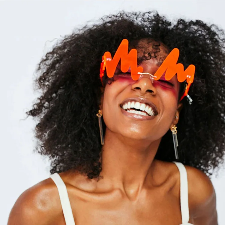 Luxury Fashion Wave Sunglasses Women 2020 Rimless Sun Glasses red wave Shades For Vintage Men Women Unique Doodle Glasses, Avalaible
Luxury Fashion Wave Sunglasses Women 2020 Rimless Sun Glasses red wave Shades For Vintage Men Women Unique Doodle Glasses, Avalaible