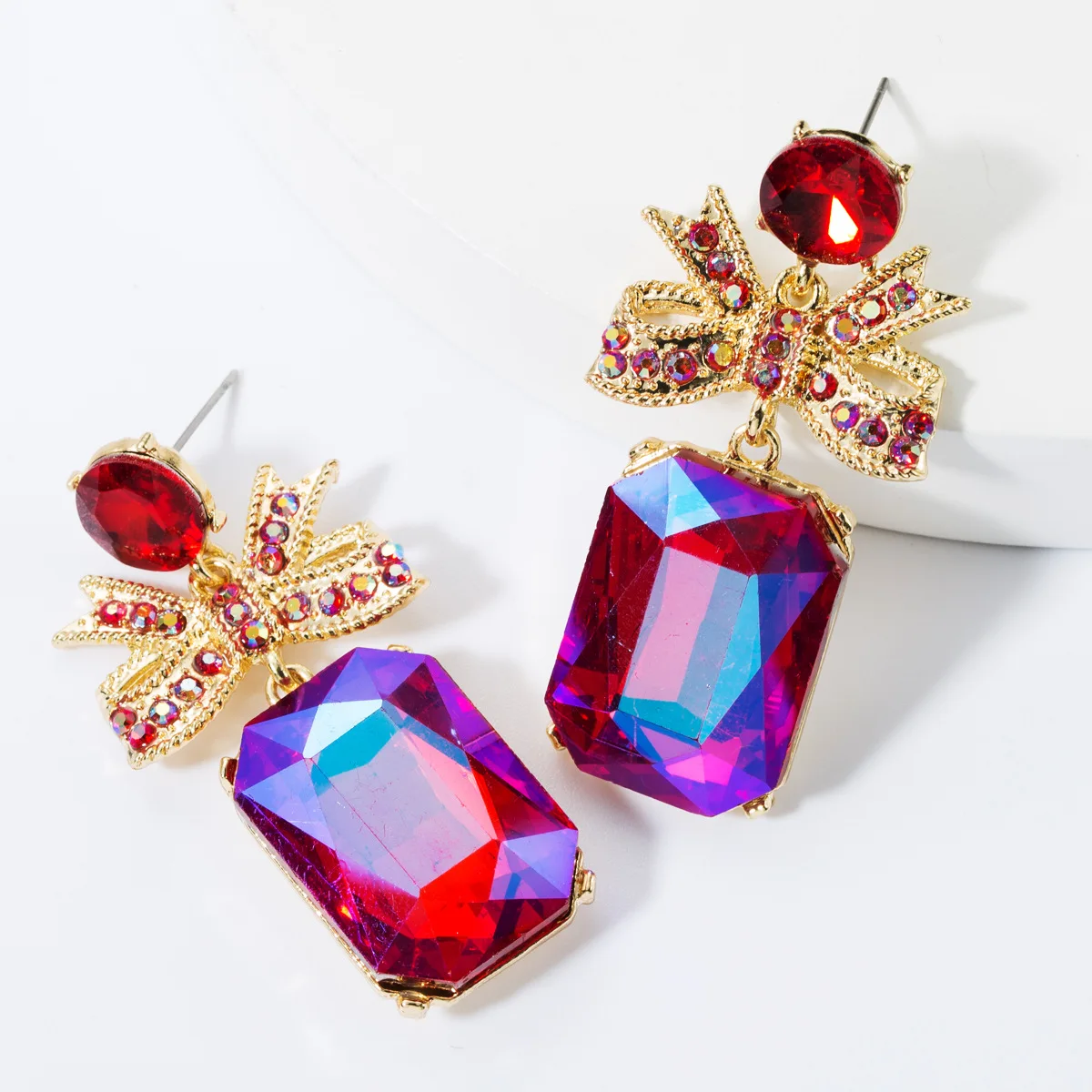 HOVANCI European and American Exaggeration Glass Crystal Earrings for Women 6 Bow Square Super Flash Drop Rhinestone Earring
HOVANCI European and American Exaggeration Glass Crystal Earrings for Women 6 Bow Square Super Flash Drop Rhinestone Earring
