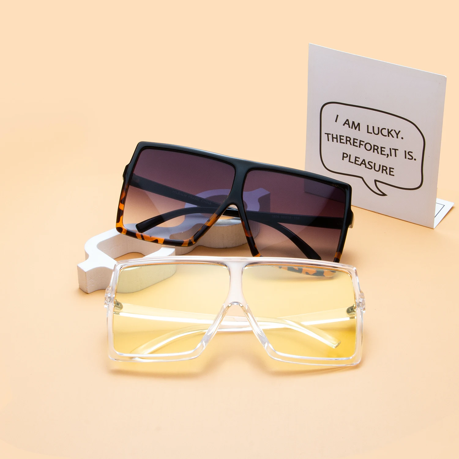 Big Lens Mens Sunglasses Luxury Women Purple Black Sunglasses Oversized High Fashion Red Sunglass Rectangle Vintage glasses sun
Big Lens Mens Sunglasses Luxury Women Purple Black Sunglasses Oversized High Fashion Red Sunglass Rectangle Vintage glasses sun