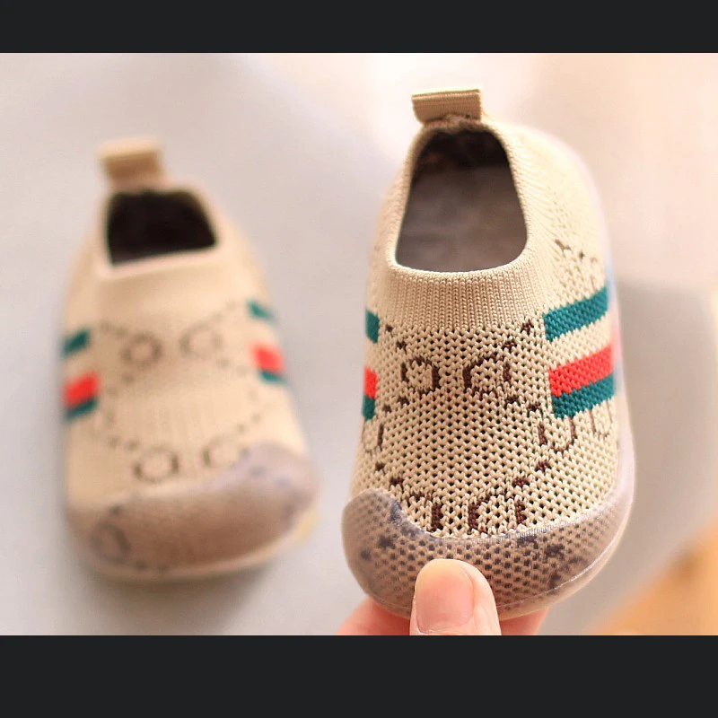 2021 spring baby shoes soft bottom Baby Toddler shoes ventilation mesh cloth 0-1-2-year-old children's shoes kick proof
2021 spring baby shoes soft bottom Baby Toddler shoes ventilation mesh cloth 0-1-2-year-old children's shoes kick proof