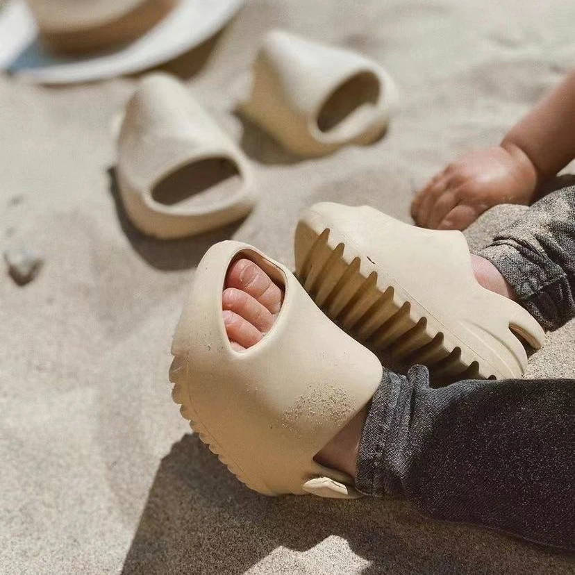 drop shipping kids slippers pink red yeezy slides yezzy slippers colorful for womens and ladies, Customized color
drop shipping kids slippers pink red yeezy slides yezzy slippers colorful for womens and ladies, Customized color