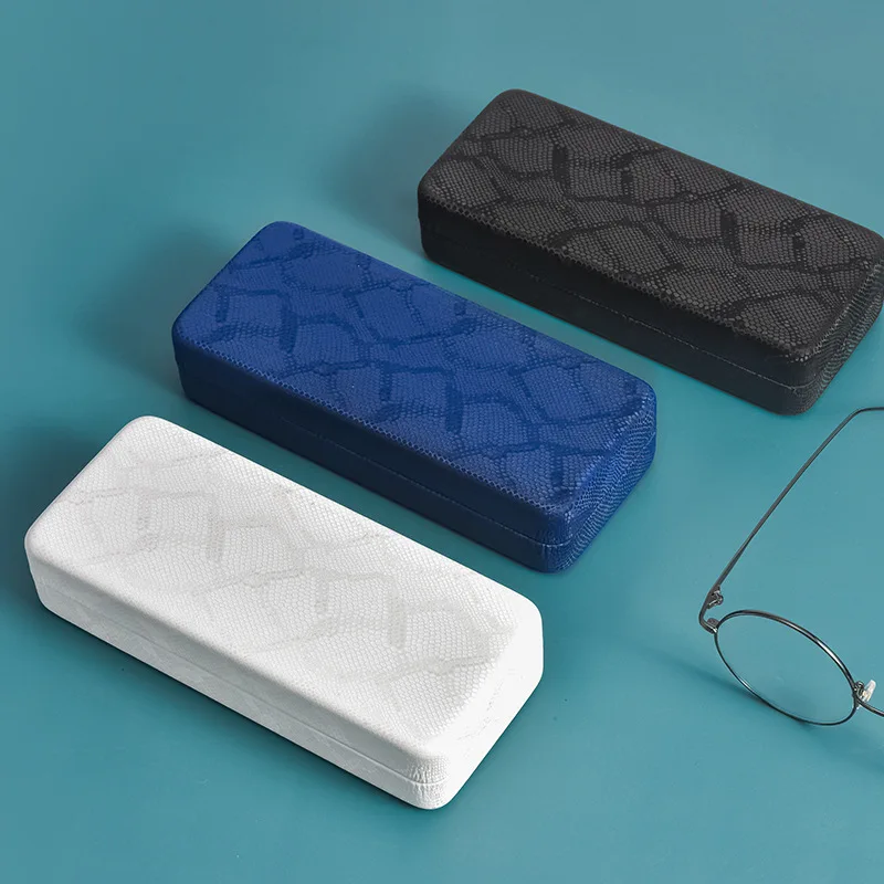 Snake Pattern Hard Shell | Eyeglasses & Sunglasses,Glasses Case For Men, Women, Kids
Snake Pattern Hard Shell | Eyeglasses & Sunglasses,Glasses Case For Men, Women, Kids