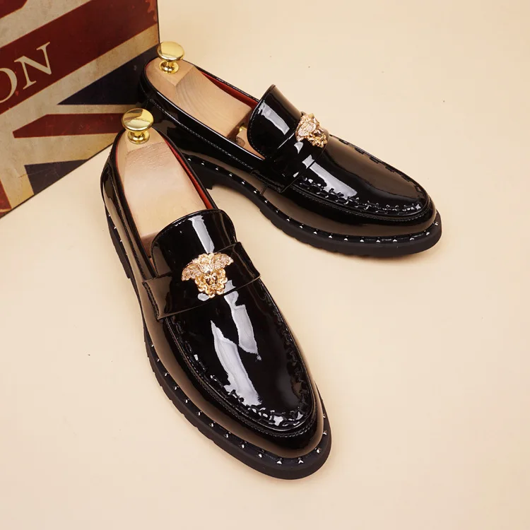 2021 spring and summer new men's trendy leather pointed toe fashion casual shoes European and American large size wholesale, Black,silver
2021 spring and summer new men's trendy leather pointed toe fashion casual shoes European and American large size wholesale, Black,silver