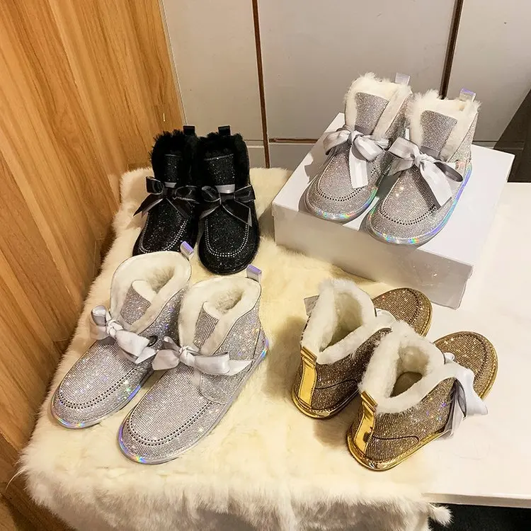 Manufacturer customized Hot Selling Soft Woman Fashion Fur Winter Snow Boots With Diamonds, Black/silver/colorful/gold
Manufacturer customized Hot Selling Soft Woman Fashion Fur Winter Snow Boots With Diamonds, Black/silver/colorful/gold