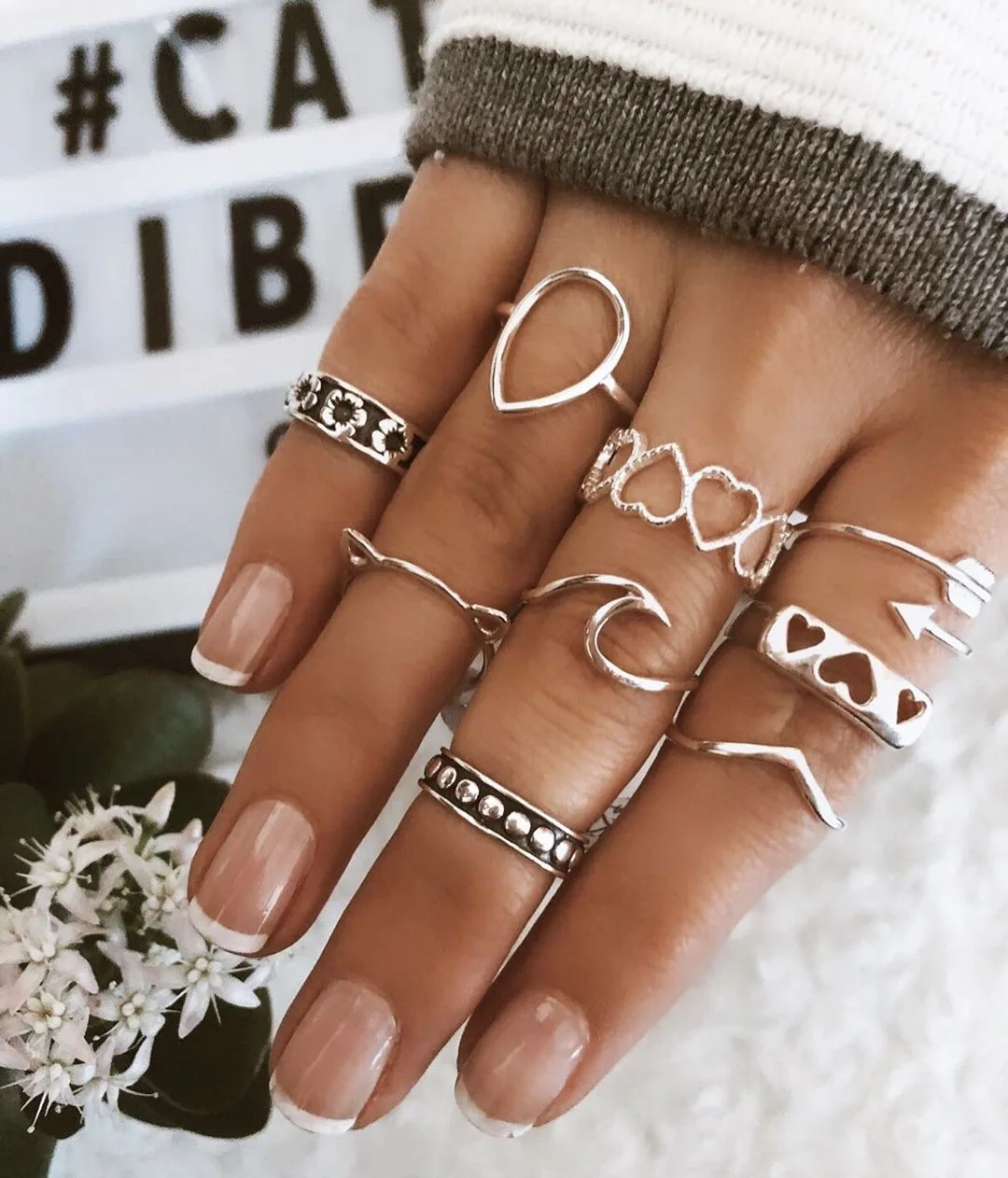 Cross-Border New Retro Love Arrow Spray Women Ring 8-Piece Set Cat Ear Flower Joint Ring Set, Silver
Cross-Border New Retro Love Arrow Spray Women Ring 8-Piece Set Cat Ear Flower Joint Ring Set, Silver