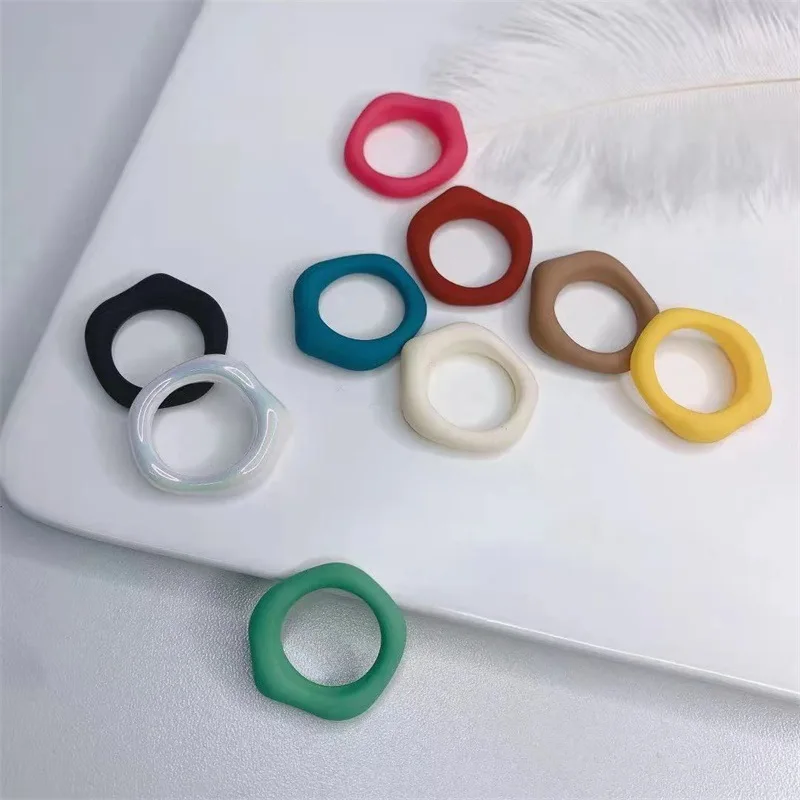 2021 Newest Irregular Multi Color Resin Finger Rings Colorful Thin Acrylic Stackable Rings For Women Teens Girls
2021 Newest Irregular Multi Color Resin Finger Rings Colorful Thin Acrylic Stackable Rings For Women Teens Girls