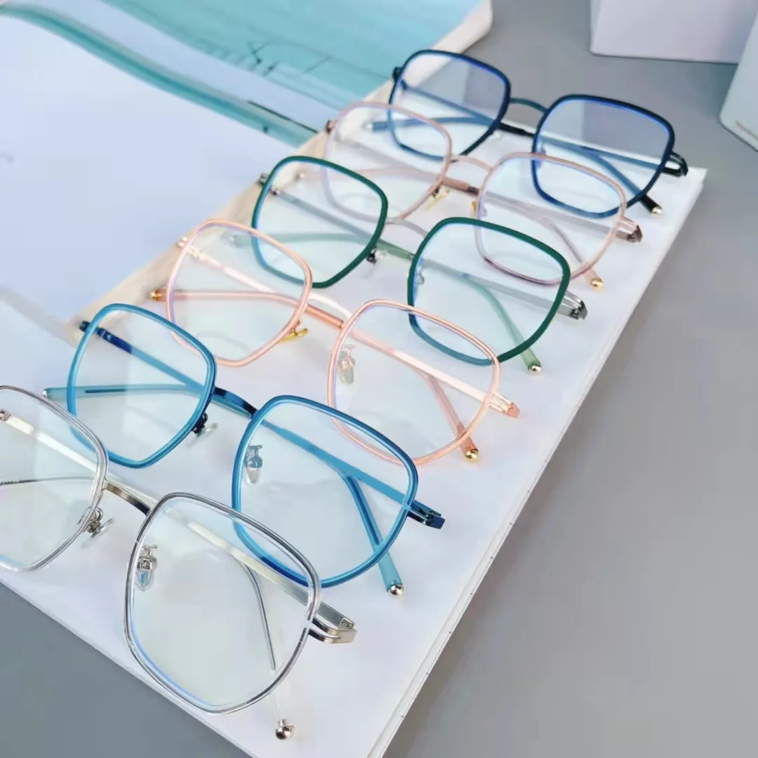 2022 Trendy Oversize TR90 Metal Blue Light Blocking Glasses Metal Optical Eyewear Computer Women Eyeglasses 2021, Avalaible
2022 Trendy Oversize TR90 Metal Blue Light Blocking Glasses Metal Optical Eyewear Computer Women Eyeglasses 2021, Avalaible