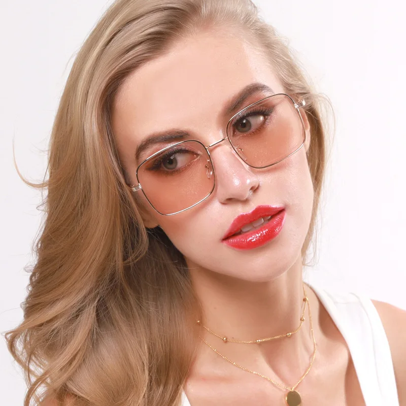 Designed Luxury Sunglasses Metal Square Fashion Universal Sun glasses Metal Shades Sunglasses, 5 colors
Designed Luxury Sunglasses Metal Square Fashion Universal Sun glasses Metal Shades Sunglasses, 5 colors