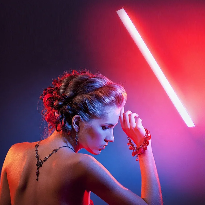 Handheld LED Video Light 3200k 5500k RGB Colorful Stick Professional Photo LED Stick 10W with Remote Control
Handheld LED Video Light 3200k 5500k RGB Colorful Stick Professional Photo LED Stick 10W with Remote Control