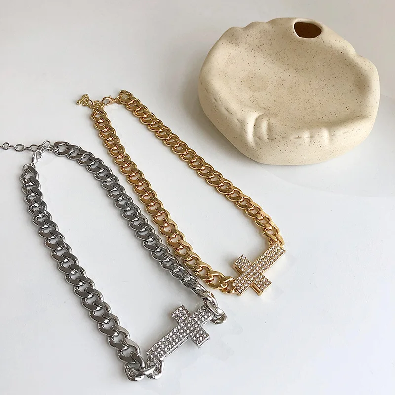DANYUAN wholesale cuban thick chain diamond cross necklace jesus piece gold cross pendant necklace gold cross necklace women, Picture
DANYUAN wholesale cuban thick chain diamond cross necklace jesus piece gold cross pendant necklace gold cross necklace women, Picture