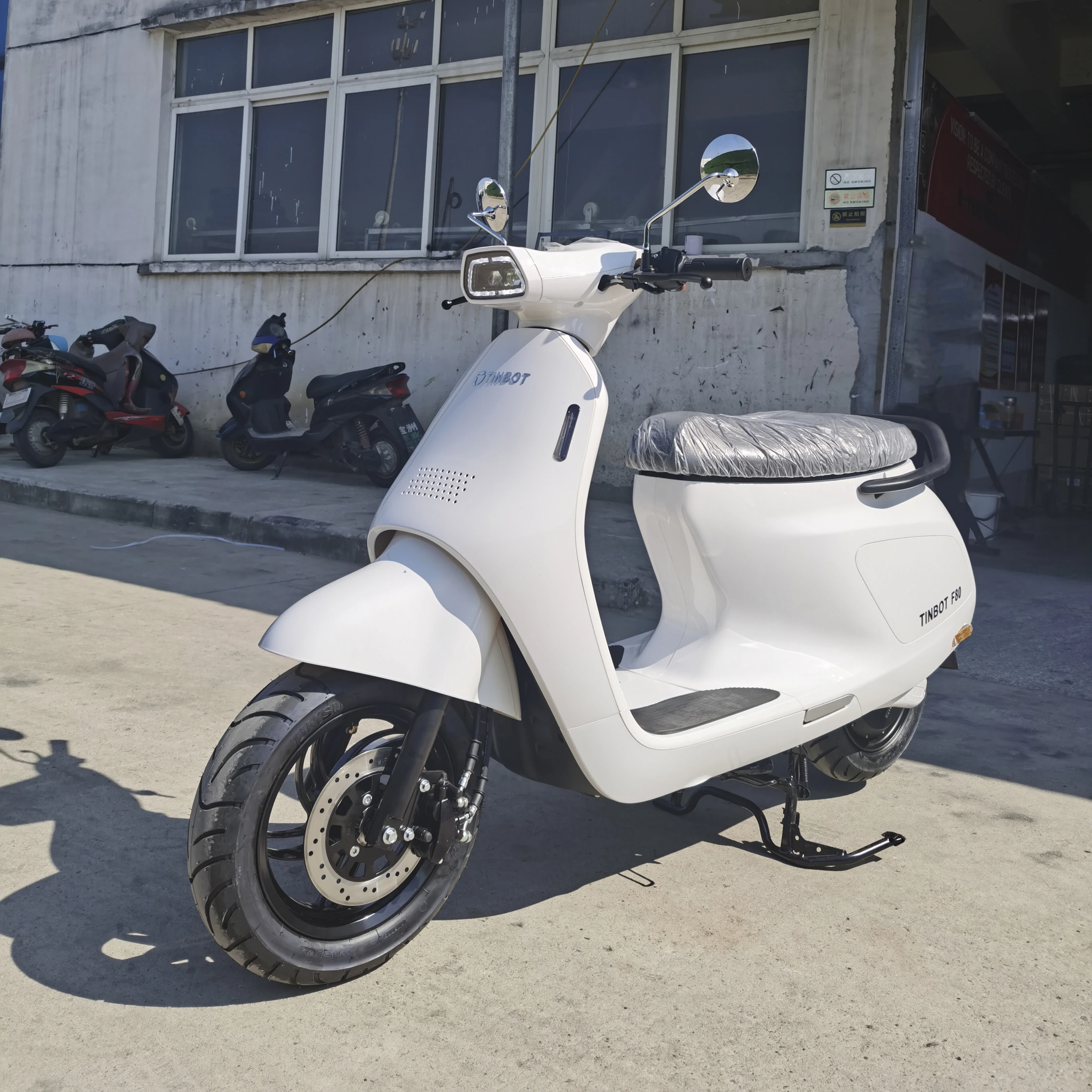 2020 New Arrival Two wheel Good Quality Modern 72v 3000w Electric Scooter Electric motorcycle with EEC
2020 New Arrival Two wheel Good Quality Modern 72v 3000w Electric Scooter Electric motorcycle with EEC