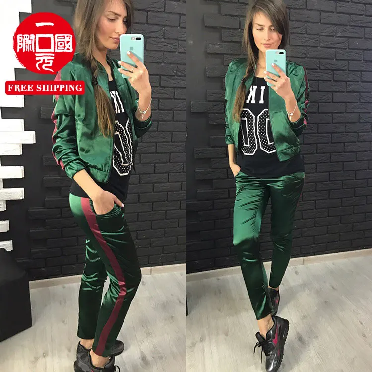 Stitching long-sleeved zipper stand-up collar casual sports suit girls' clothing sets
Stitching long-sleeved zipper stand-up collar casual sports suit girls' clothing sets