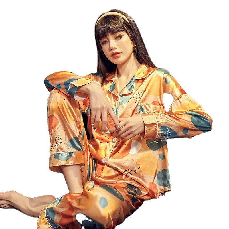 Ice Silk Satin Long Sleeve Pajamas 2 PieceSet Fashionable Floral Pattern Home Wear Very Comfortable
Ice Silk Satin Long Sleeve Pajamas 2 PieceSet Fashionable Floral Pattern Home Wear Very Comfortable