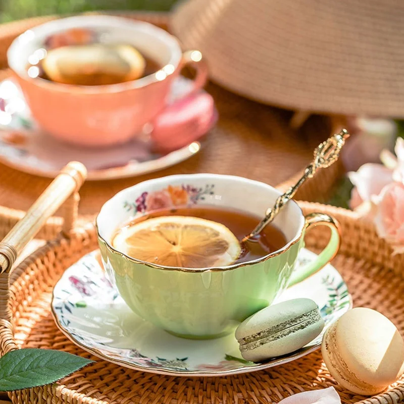 European Style Luxury Ceramic Dinnerware Coffee Cup 200ml Small Exquisite Saucer Spoon Set, Pink/dark green/light green/dark red
European Style Luxury Ceramic Dinnerware Coffee Cup 200ml Small Exquisite Saucer Spoon Set, Pink/dark green/light green/dark red
