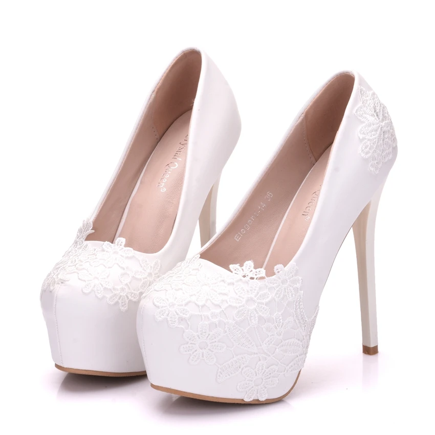 Women's Bridal Shoes Summer Hollow White Lace Beautiful Wedding Marriage Flower High-heeled Pumps
Women's Bridal Shoes Summer Hollow White Lace Beautiful Wedding Marriage Flower High-heeled Pumps