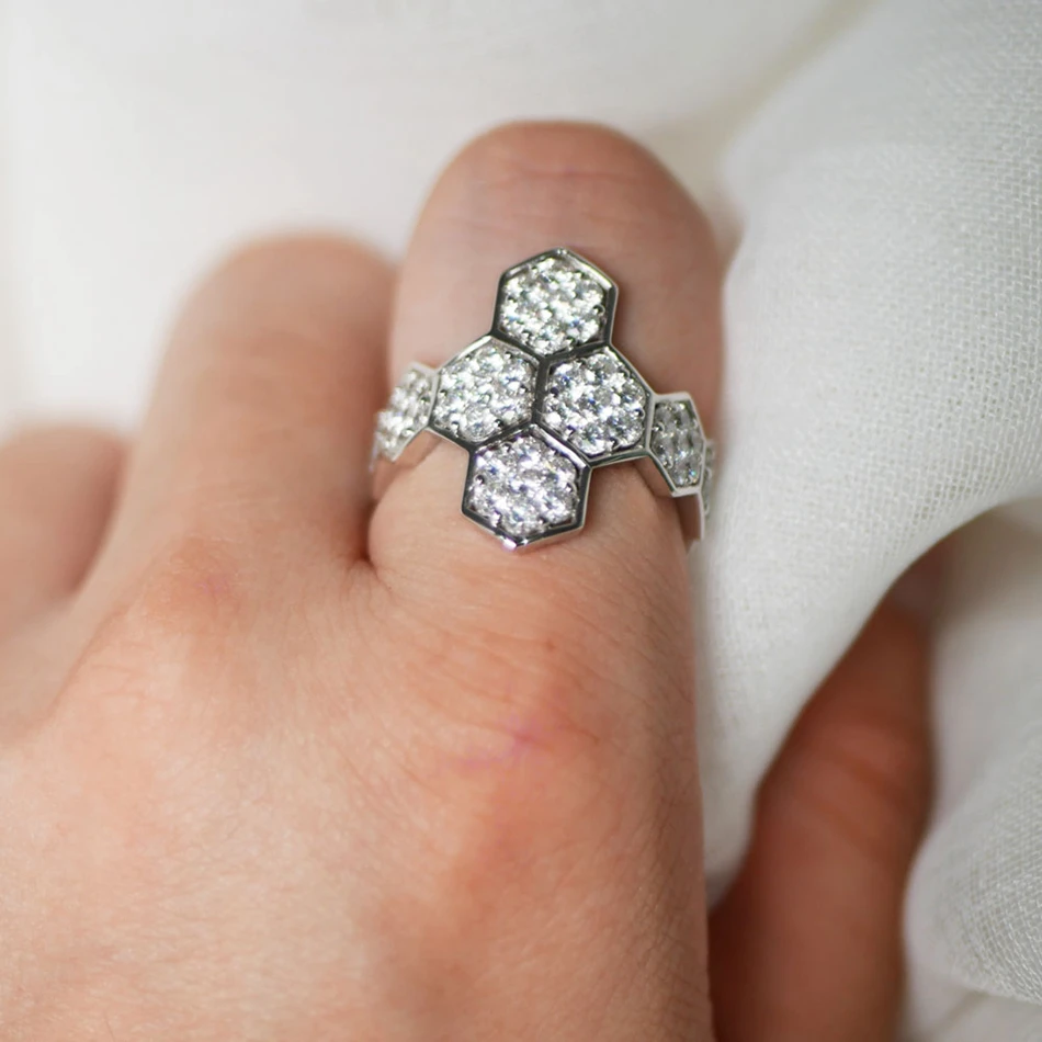 New 18K White Solid Gold Diamond Agility Rings Hexagonal Speed Hexagon Gemstone Trending Honey Hive Bee Honeycomb Ring
New 18K White Solid Gold Diamond Agility Rings Hexagonal Speed Hexagon Gemstone Trending Honey Hive Bee Honeycomb Ring
