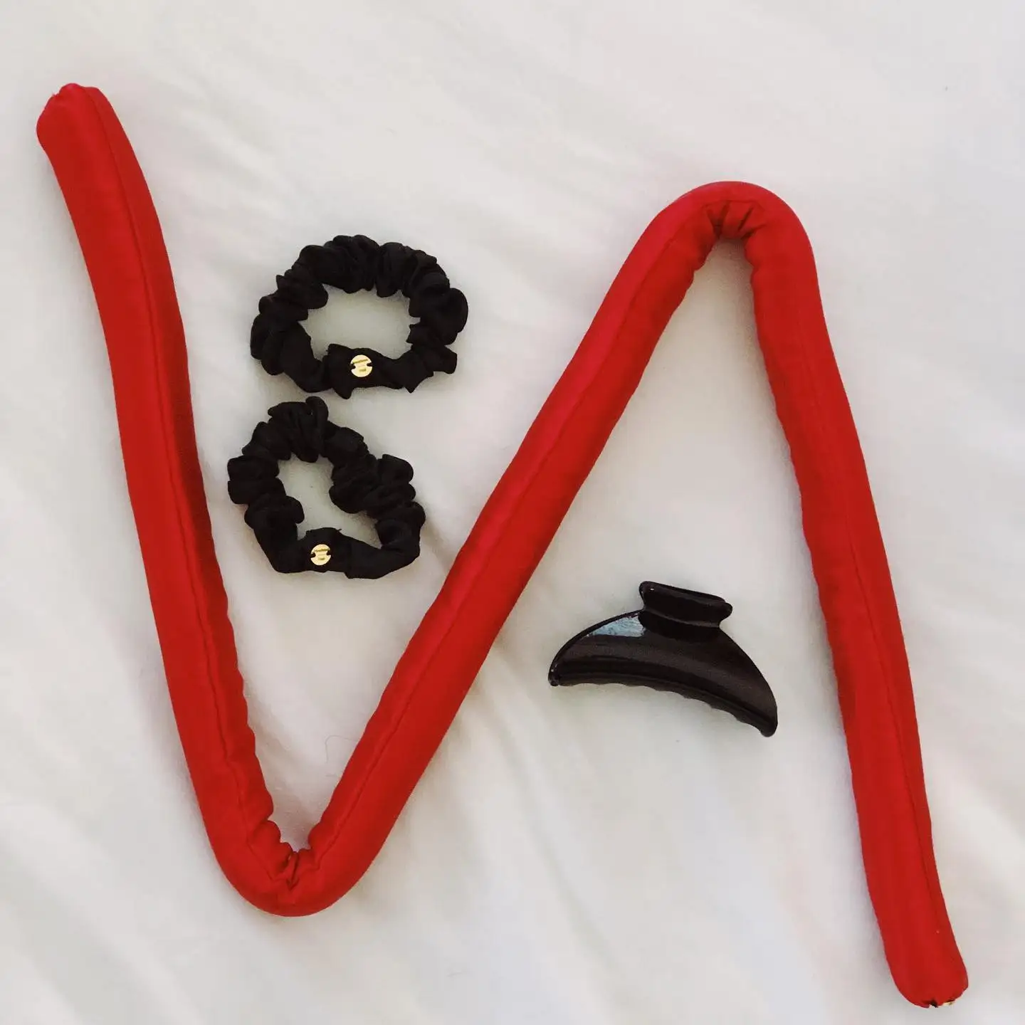 Wholesale Luxury 100% silk curly hair curler rollers Professional silk hair curler strap Provide Custom Box hair curler in silk, Picture
Wholesale Luxury 100% silk curly hair curler rollers Professional silk hair curler strap Provide Custom Box hair curler in silk, Picture