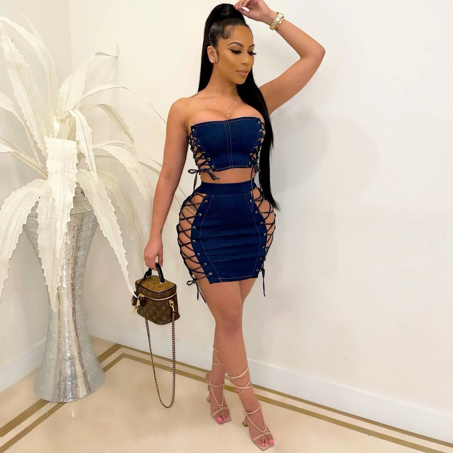 Plus size sexy sleeveless tube top women outfits skinny backless summer outfit bandage denim two piece skirt set, White/black
Plus size sexy sleeveless tube top women outfits skinny backless summer outfit bandage denim two piece skirt set, White/black