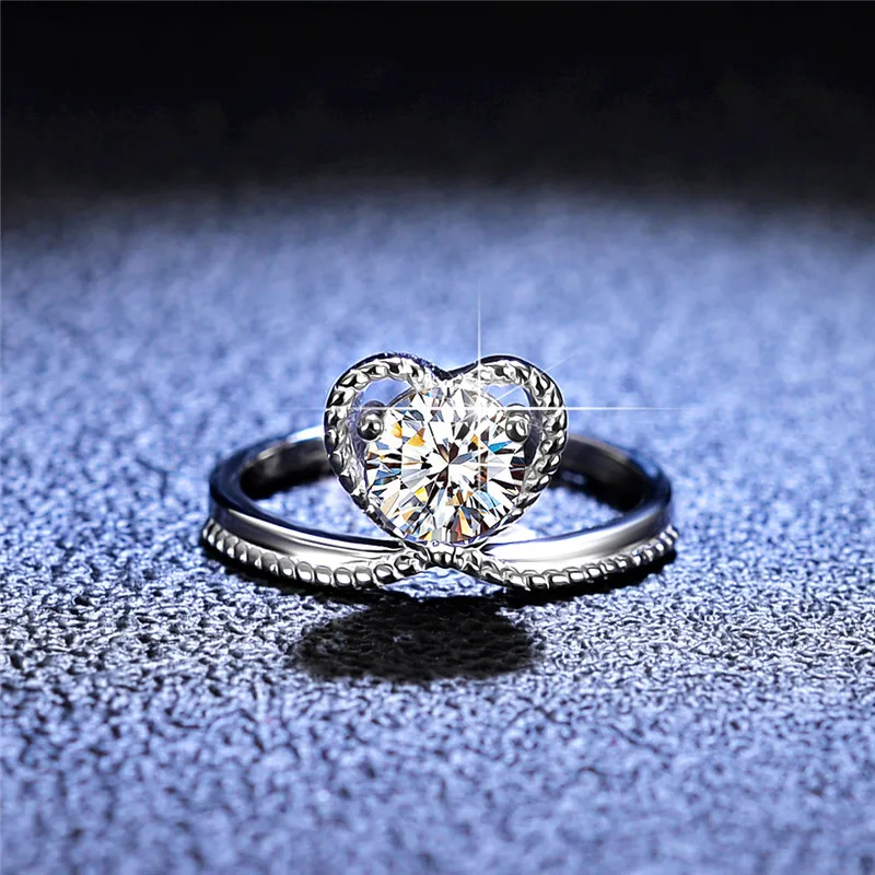 Silver 925 Original Diamond Test Past Brilliant Cut 1 Carat D Color Moissanite Crown Heart Ring White Gemstone Wedding Jewelry
Silver 925 Original Diamond Test Past Brilliant Cut 1 Carat D Color Moissanite Crown Heart Ring White Gemstone Wedding Jewelry