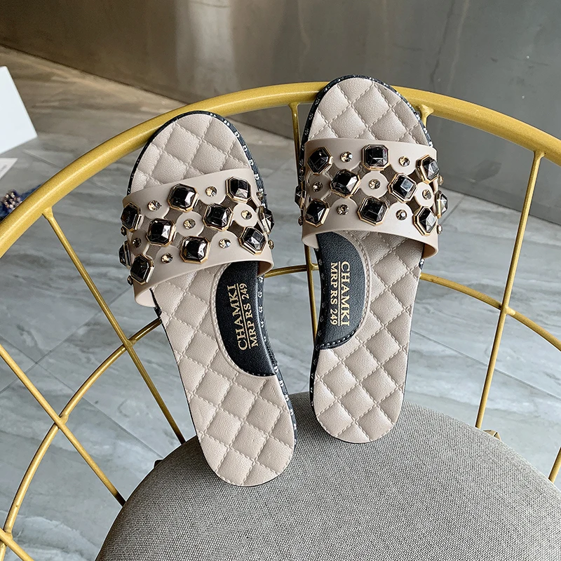 Slippers Women 2020 Summer Fashion Female Flip Flops Beach Diamond Flat Shoes Outdoor Sandals
Slippers Women 2020 Summer Fashion Female Flip Flops Beach Diamond Flat Shoes Outdoor Sandals